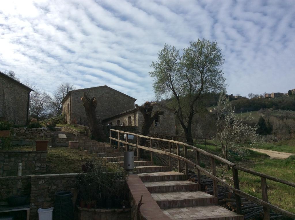 Agriturismo Le Canterie Radicondoli Luaran gambar