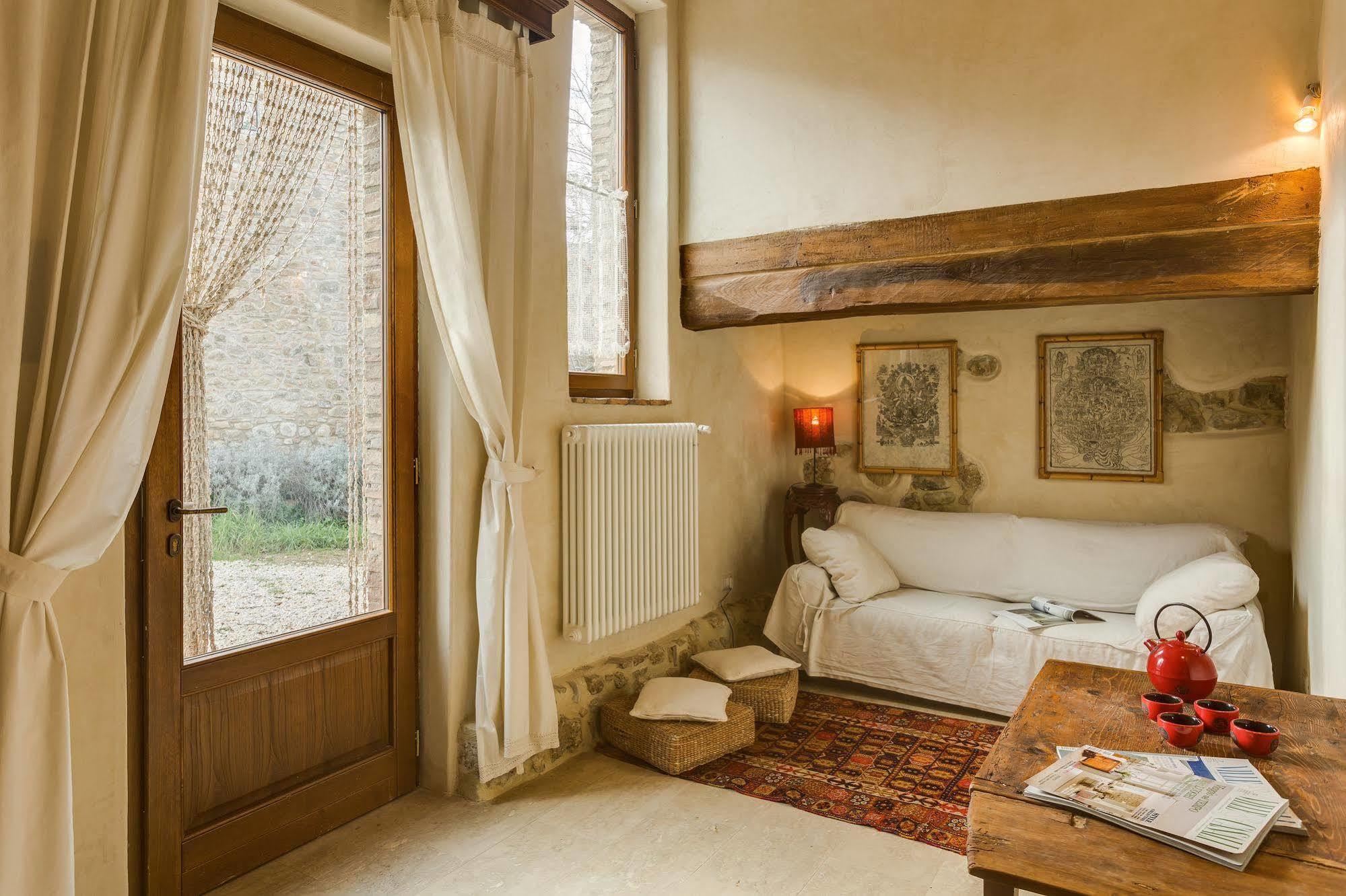 Agriturismo Le Canterie Radicondoli Luaran gambar