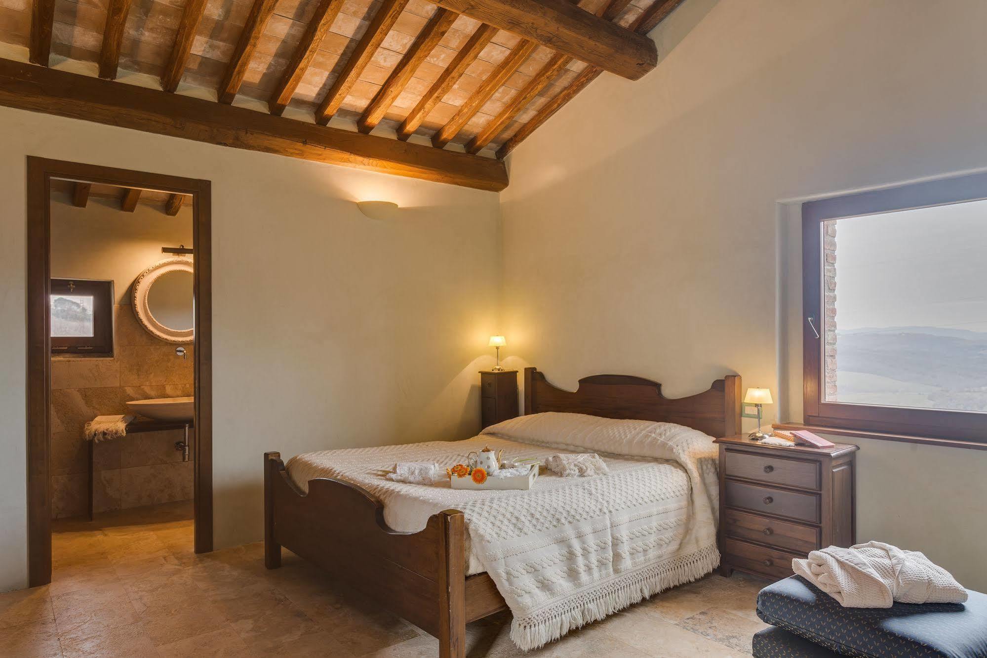 Agriturismo Le Canterie Radicondoli Luaran gambar