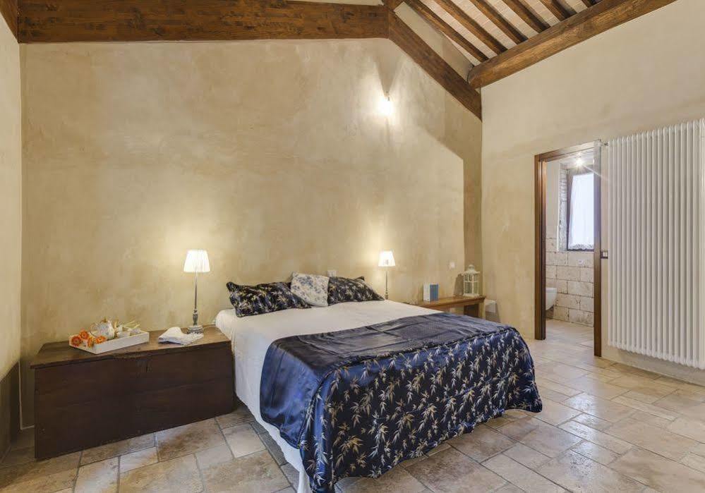 Agriturismo Le Canterie Radicondoli Luaran gambar