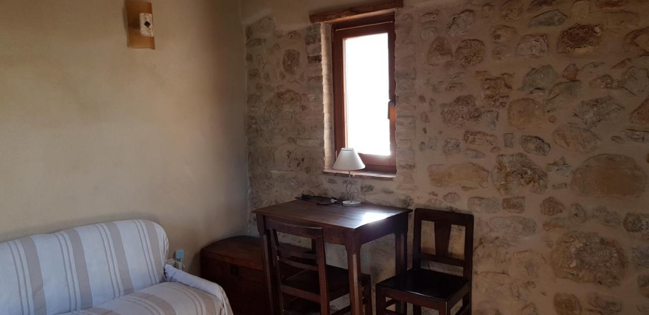 Agriturismo Le Canterie Radicondoli Luaran gambar